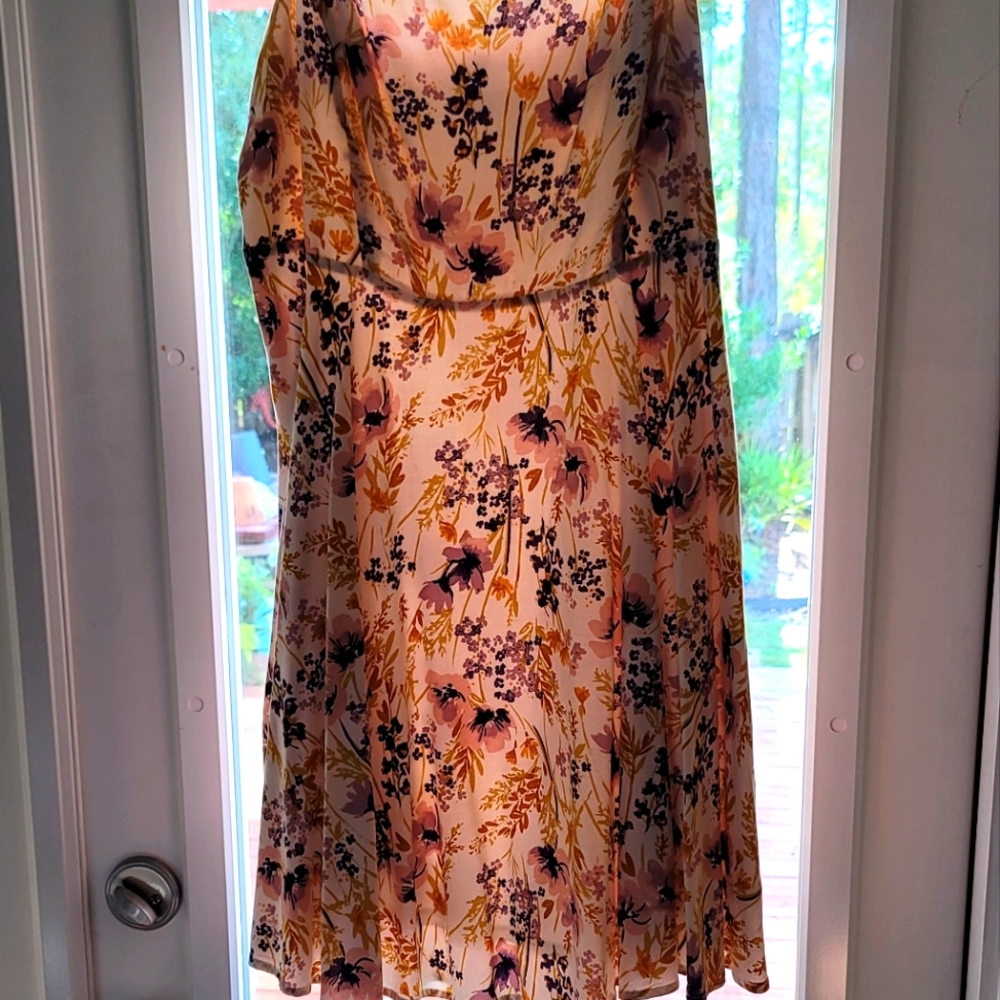 ♻️ 5/$50 Summer floral dress